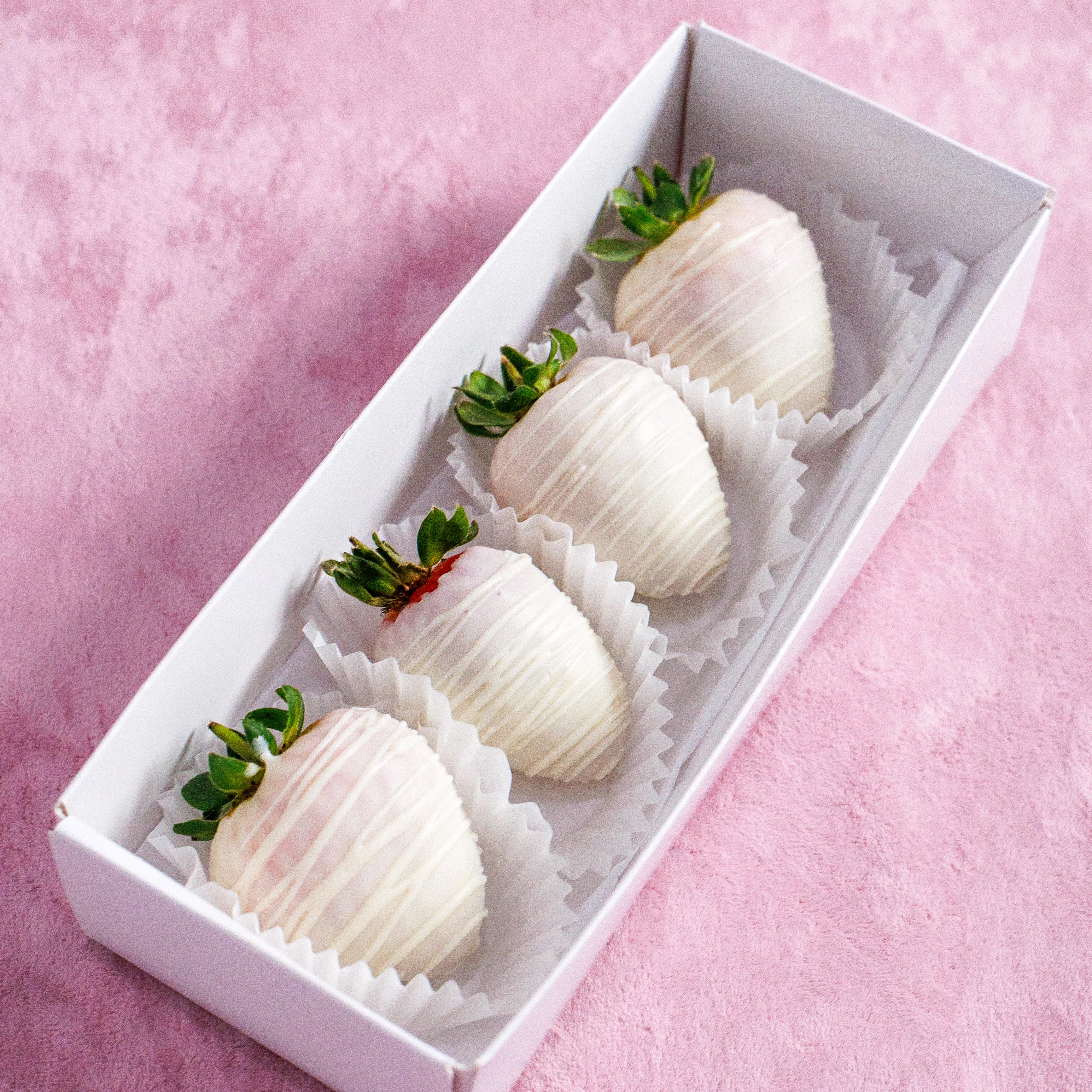 Букет Мини-набор клубники в белом шоколаде