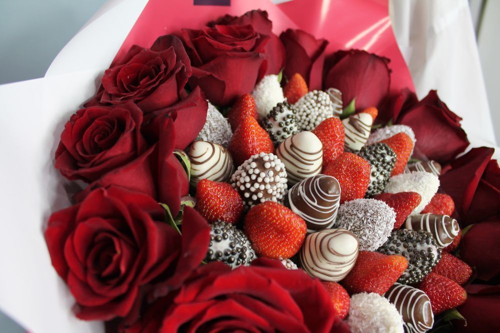 Букет Розалита с красными розами