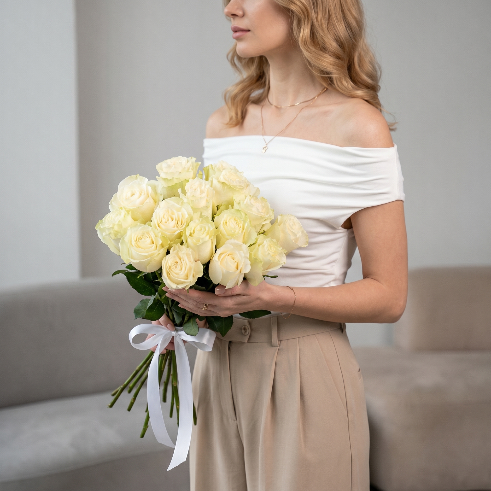 Букет Букет из 15 белых роз под ленту