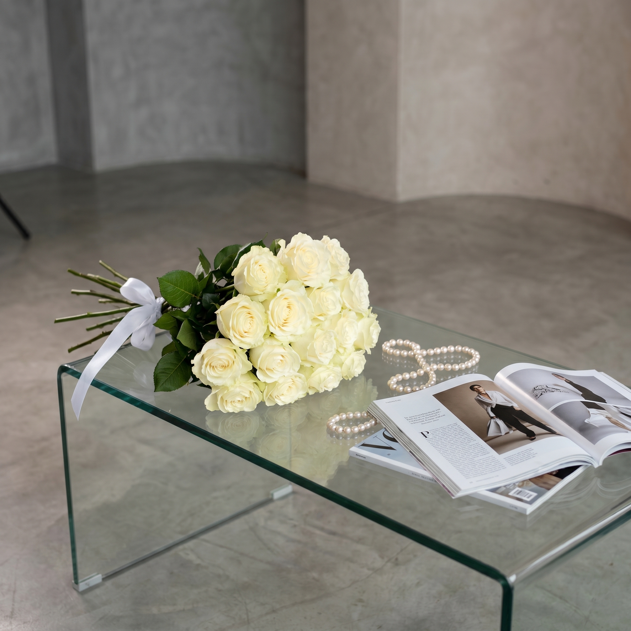 Букет Букет из 15 белых роз под ленту