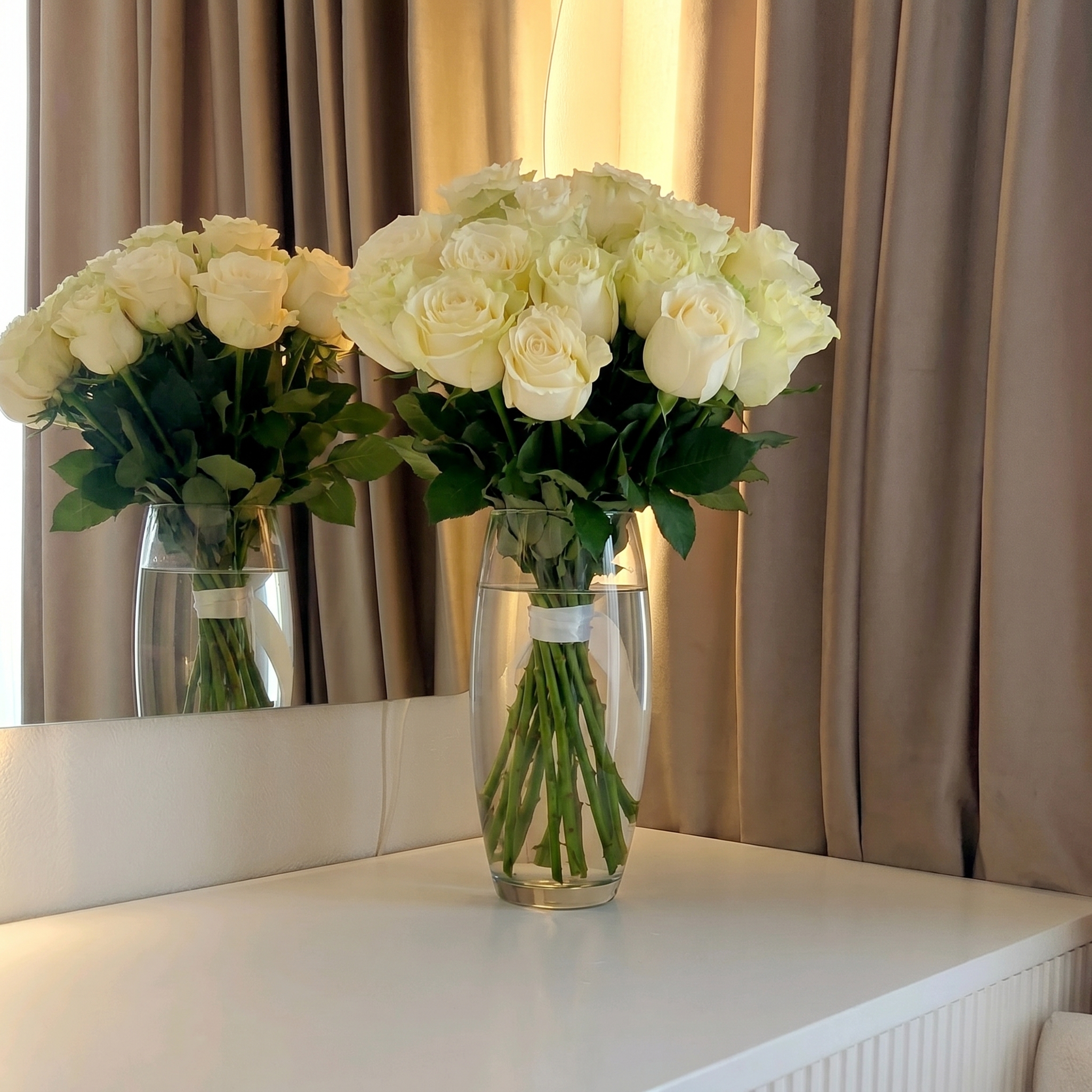 Букет Букет из 15 белых роз под ленту